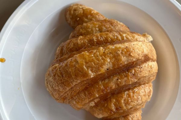 Gluten-free-eating-in-Italy-gluten-free-croissant