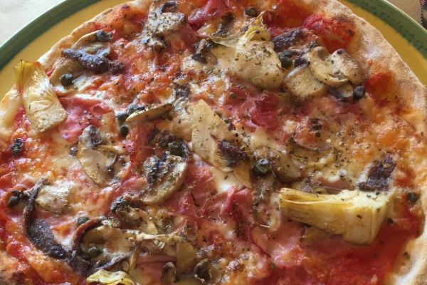 Gluten-free-eating-in-Italy-pizza