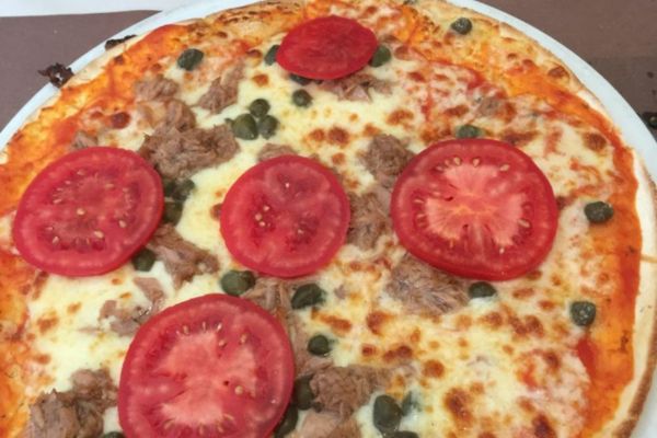 Gluten-free-eating-in-Italy-pizzeria-Riva-del-Garda