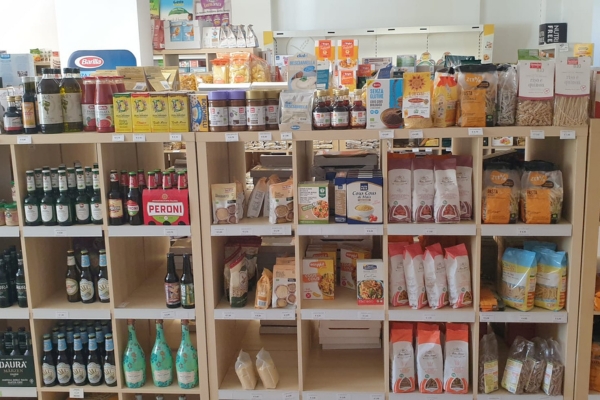 Gluten-free-eating-in-Italy-supermarket