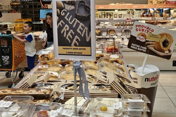 Gluten-free-supermarket-in-Italy-with-gluten-free-baked-products-Conad-Cecina