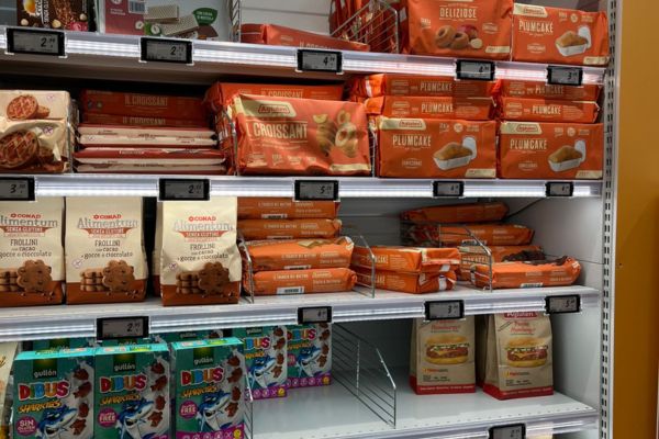 Gluten-free-supermarket-in-Italy-with-various-brands-and-products
