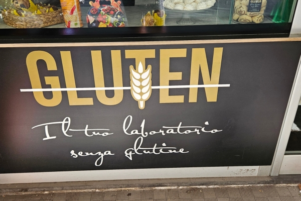 Gluten-free-eating-in-Tuscany_-Livorno-gluten-free-baker-logo-frontside